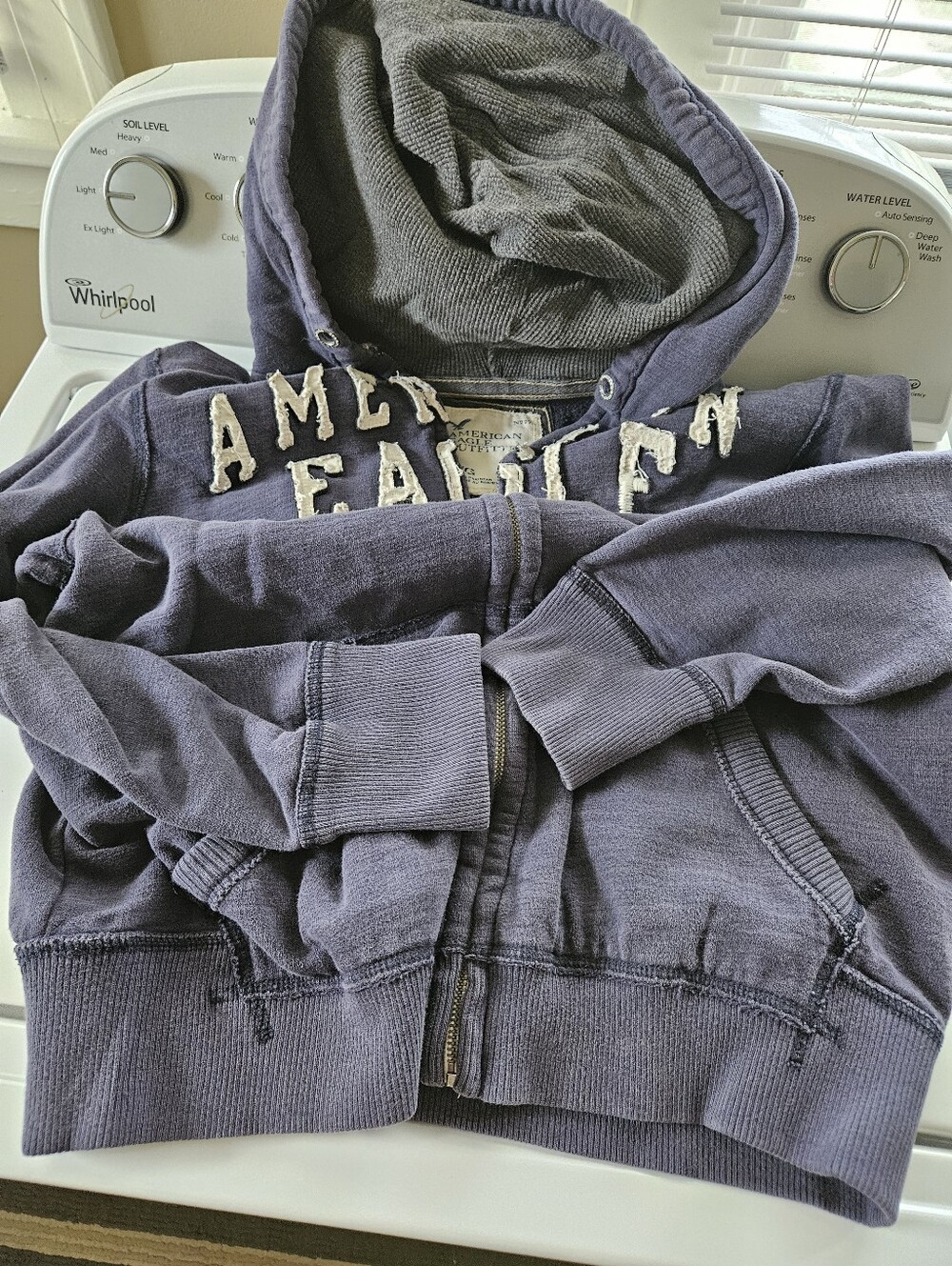 American Eagle Sweatshirts - Picture 6 of 11